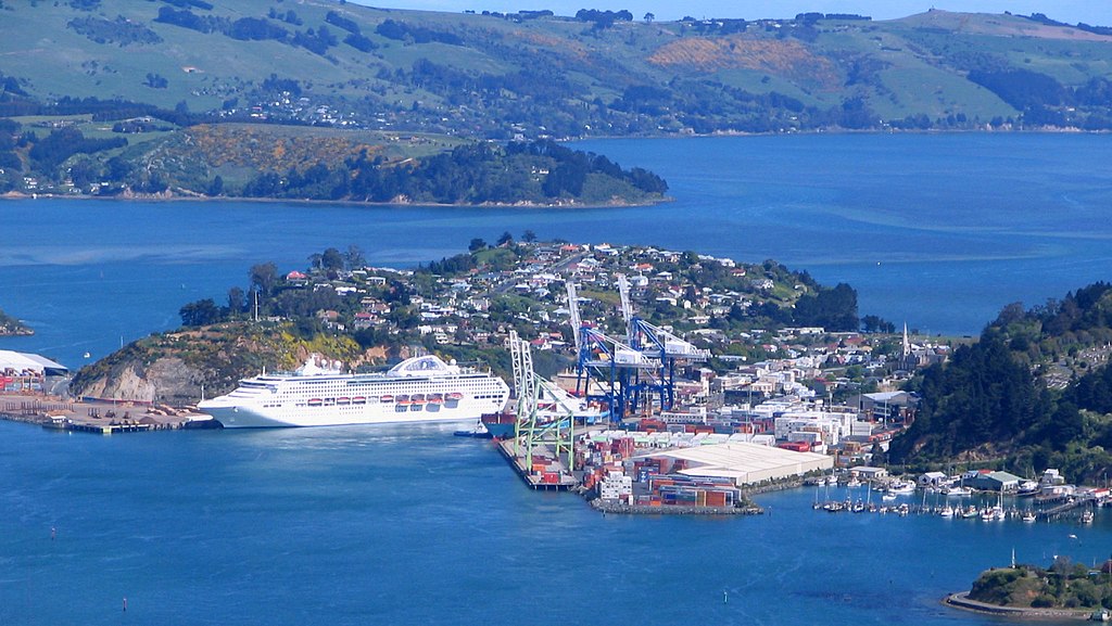 Cruise ship Dawn Princess at Port Chalmers, Dunedin